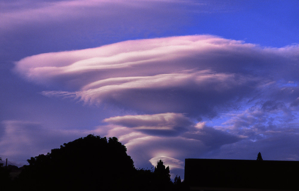 Lenticular Cloud over the West Maui Mountains