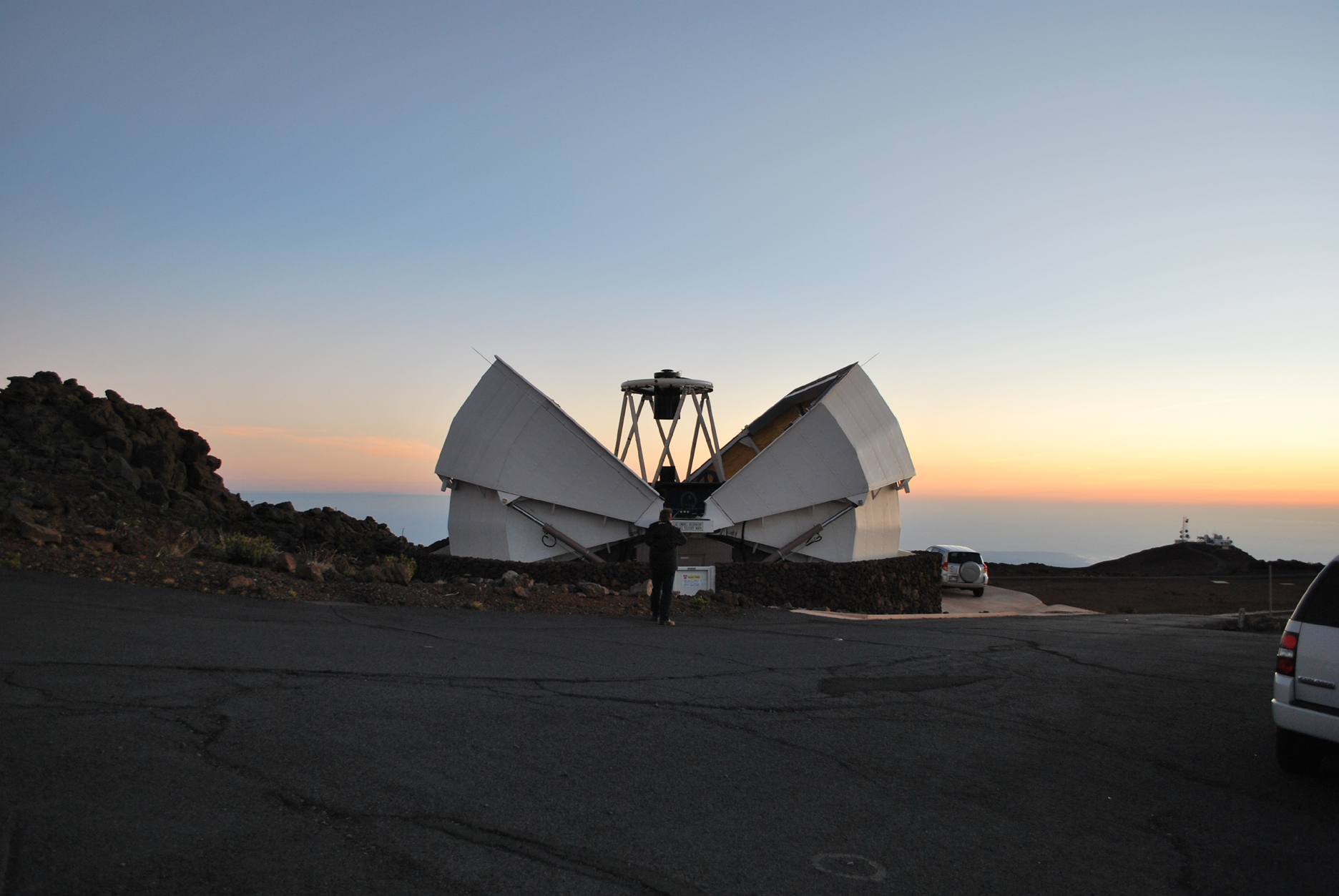 Faulkes Telescope Clamshell opening up